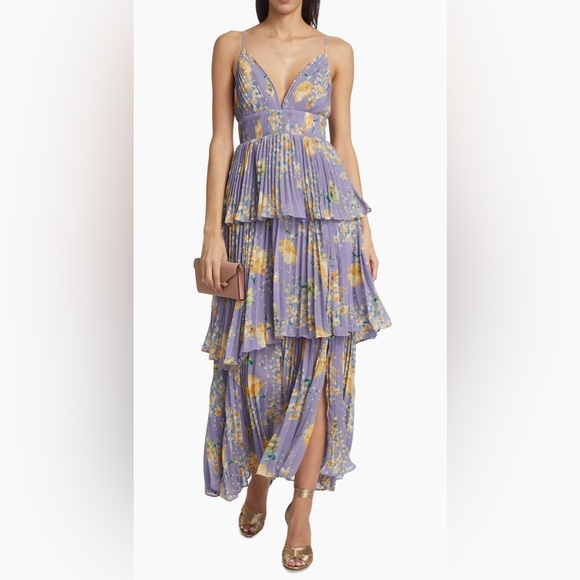 Astr Dresses & Skirts - NWT Astr The Label Zaida Floral Tiered Maxi Dress